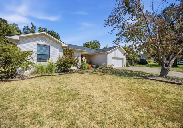 Photo 3 of Sale Pending at 1704 Redbud Ln, Mc Alester, OK 74501 | MLS# 2630711 | Listing updated on 2026-08-21