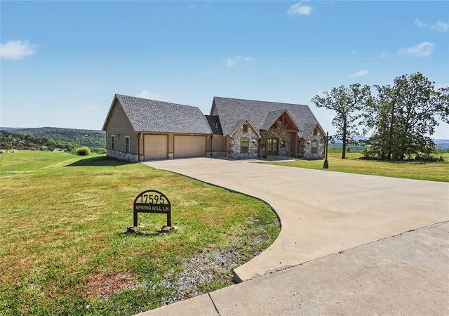 Photo 4 of Single family home for sale at 17595 Spring Hl Ln, Park Hill, OK 74451 | MLS# 2630853 | Listing updated on 2026-08-23