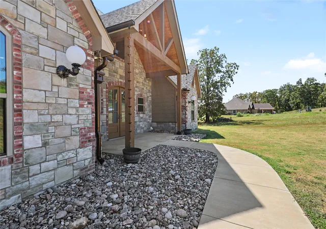 Photo 5 of Single family home for sale at 17595 Spring Hl Ln, Park Hill, OK 74451 | MLS# 2630853 | Listing updated on 2026-08-23