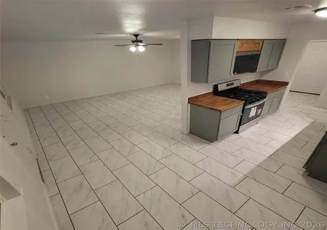 Photo 3 of Single family home for sale at 802 E Knisley Ave, Checotah, OK 74426 | MLS# 2630918 | Listing updated on 2026-08-21