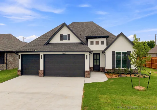 Photo 1 of Single family home for sale at 10668 S 226th Eastavenue, Broken Arrow, OK 74014 | MLS# 2630911 | Listing updated on 2026-08-25
