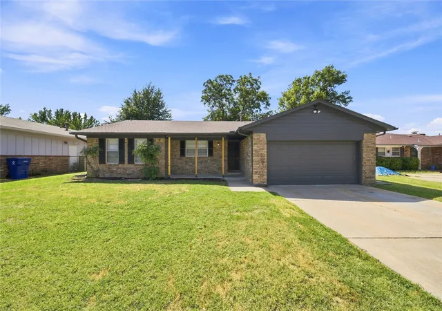 Photo 1 of Sale Pending at 3008 S Elm Ave, Broken Arrow, OK 74012 | MLS# 2630731 | Listing updated on 2026-08-24