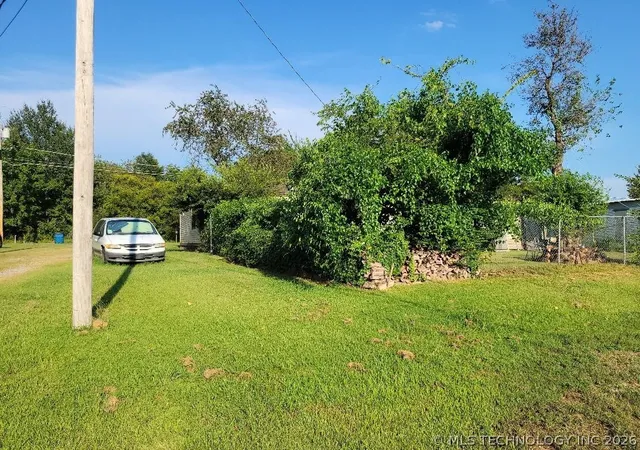Photo 4 of Manufactured home for sale at 525 SW 3rd Street, Mc Alester, OK 74501 | MLS# 2630926 | Listing updated on 2026-08-21