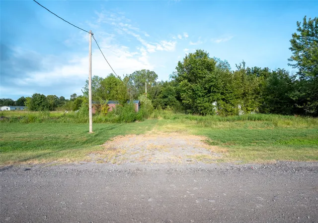 Photo 3 of Sale Pending at 1120 N 236th Road, Mounds, OK 74047 | MLS# 2630678 | Listing updated on 2026-08-26