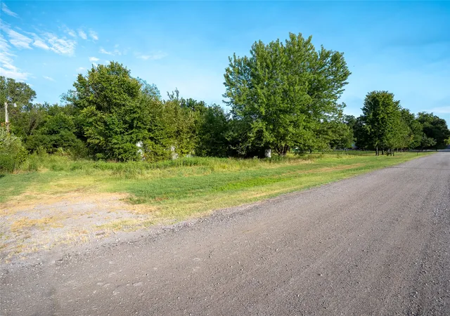Photo 3 of Sale Pending at 1120 N 236th Road, Mounds, OK 74047 | MLS# 2630678 | Listing updated on 2026-08-26