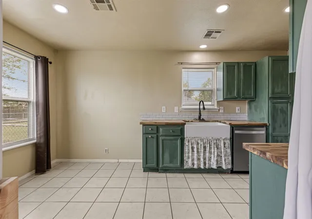 Photo 4 of Single family home for sale at 11620 N 190th East Ave, Collinsville, OK 74021 | MLS# 2630717 | Listing updated on 2026-10-05
