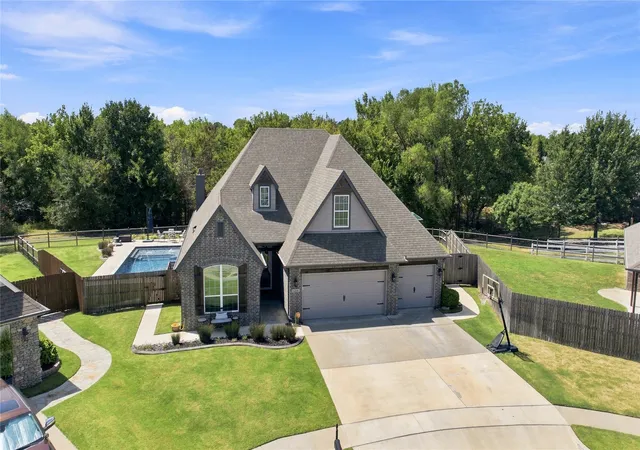 Photo 3 of Sale Pending at 1216 S 71st Street, Broken Arrow, OK 74014 | MLS# 2627608 | Listing updated on 2026-10-09