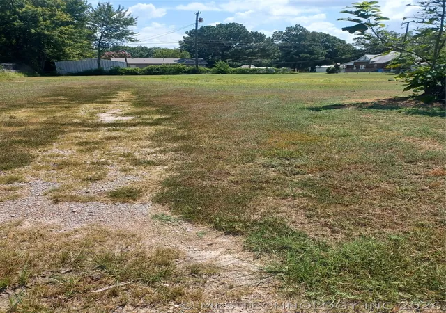 Photo 3 of Land for sale at 514 SE Main St, Checotah, OK 74426 | MLS# 2630936 | Listing updated on 2026-08-20