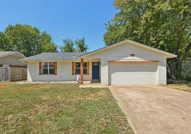 Photo 1 of Sale Pending at 1624 S 4th Street, Broken Arrow, OK 74012 | MLS# 2630934 | Listing updated on 2026-08-25