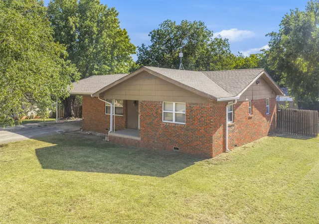 Photo 1 of Sale Pending at 108 Circle Dr, Davis, OK 73030 | MLS# 2630779 | Listing updated on 2026-09-25