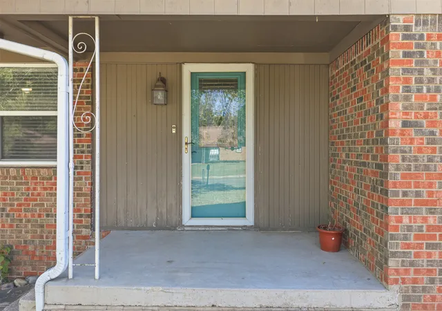 Photo 4 of Sale Pending at 108 Circle Dr, Davis, OK 73030 | MLS# 2630779 | Listing updated on 2026-09-25