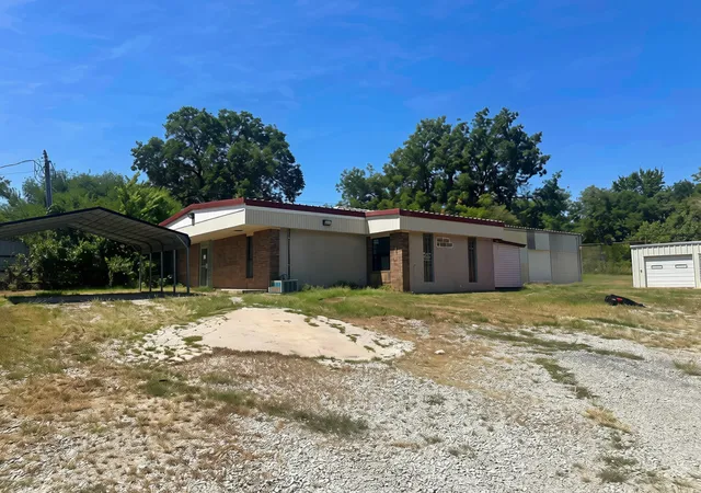 Photo 2 of Single family home for sale at 12040 County Rd 1540, Ada, OK 74820 | MLS# 2630645 | Listing updated on 2026-08-25