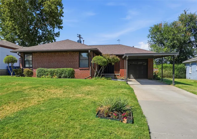Photo 3 of Sale Pending at 3814 S Indianapolis Ave, Tulsa, OK 74135 | MLS# 2630888 | Listing updated on 2026-08-27