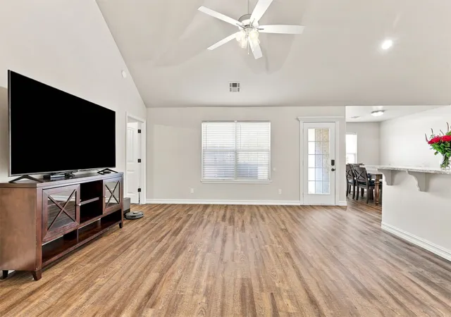 Photo 3 of Sale Pending at 14365 N 50 Westavenue, Skiatook, OK 74070 | MLS# 2627983 | Listing updated on 2026-08-27