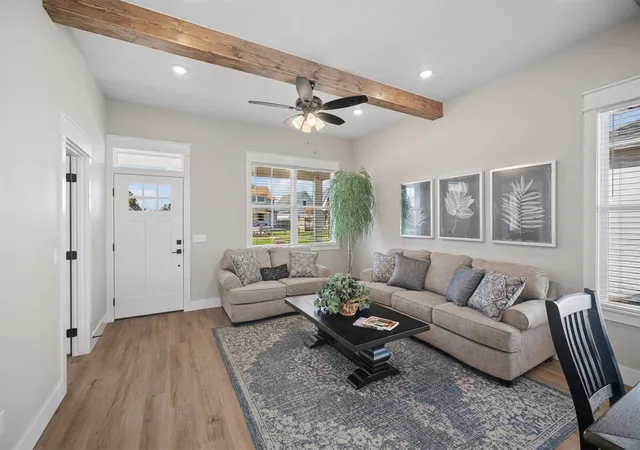 Photo 3 of Single family home for sale at 424 E 4th Street, Claremore, OK 74017 | MLS# 2630992 | Listing updated on 2026-08-21