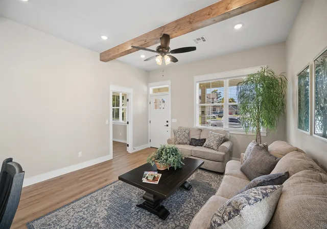 Photo 4 of Single family home for sale at 424 E 4th Street, Claremore, OK 74017 | MLS# 2630992 | Listing updated on 2026-08-21