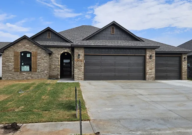 Photo 2 of Sale Pending at 10409 E 132nd Street S, Bixby, OK 74008 | MLS# 2631009 | Listing updated on 2026-10-09