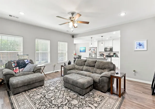 Photo 4 of Single family home for sale at 125 Rawlings Rd, Durant, OK 74701 | MLS# 2630887 | Listing updated on 2026-08-21