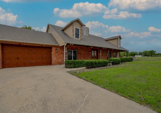 Photo 3 of Single family home for sale at 1488 N 429 Rd, Pryor, OK 74361 | MLS# 2630815 | Listing updated on 2026-08-28