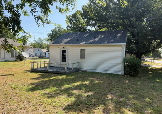 13th image of 227 Sw B St, Ardmore, OK 73401 | MLS# 2629773