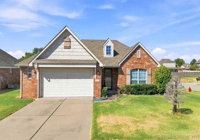 Photo 1 of Single family home for sale at 9022 N 156th East Eastavenue, Owasso, OK 74055 | MLS# 2630728 | Listing updated on 2026-08-22