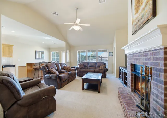 Photo 3 of Single family home for sale at 9022 N 156Th East Eastavenue, Owasso, OK 74055 | MLS# 2630728 | Listing updated on 2026-10-06