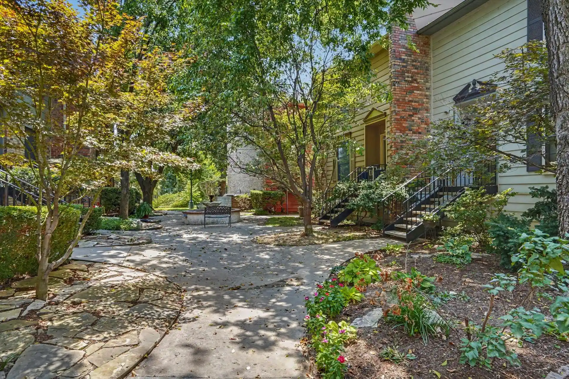 Photo 1 of Sale Pending at 1736 S Cheyenne Ave #20, Tulsa, OK 74119 | MLS# 2631163 | Listing updated on 2026-10-09