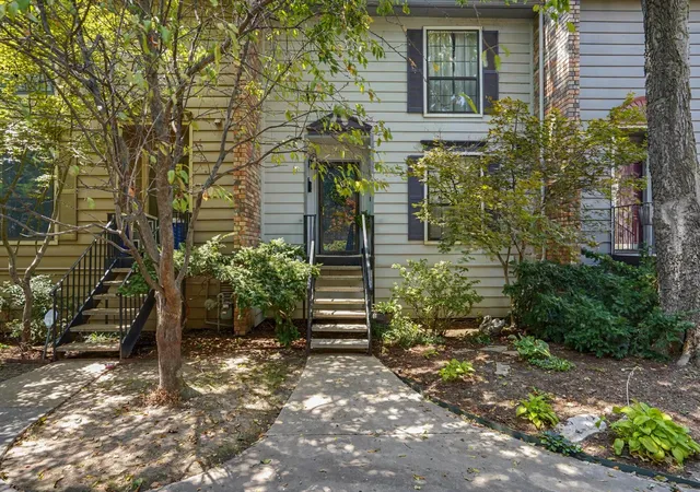 Photo 2 of Townhouse for sale at 1736 S Cheyenne Ave #20, Tulsa, OK 74119 | MLS# 2631163 | Listing updated on 2026-08-22