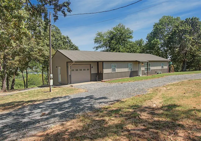 Photo 1 of Single family home for sale at 4930 S 71st St E, Muskogee, OK 74403 | MLS# 2631161 | Listing updated on 2026-08-24