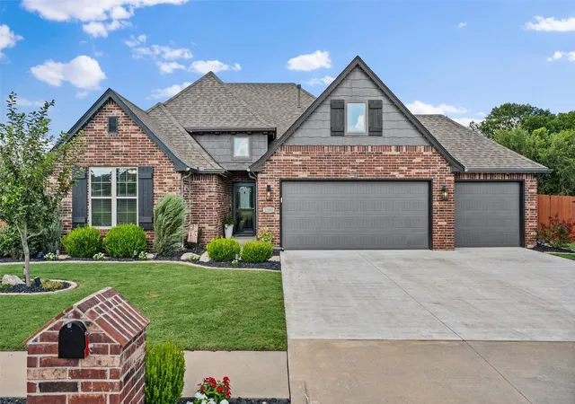 Photo 1 of Single family home for sale at 2108 Lester Ave, Bartlesville, OK 74006 | MLS# 2631112 | Listing updated on 2026-08-22