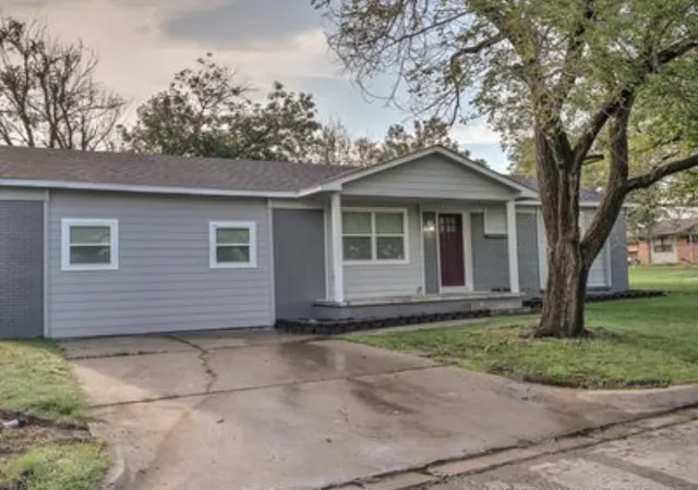 Photo 2 of Single family home for sale at 619 S 102nd East Eastavenue, Tulsa, OK 74128 | MLS# 2631128 | Listing updated on 2026-08-22