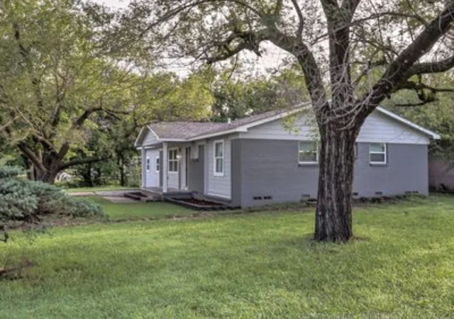 Photo 3 of Single family home for sale at 619 S 102nd East Eastavenue, Tulsa, OK 74128 | MLS# 2631128 | Listing updated on 2026-08-22
