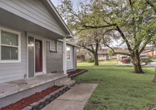 Photo 3 of Single family home for sale at 619 S 102Nd East Eastavenue, Tulsa, OK 74128 | MLS# 2631128 | Listing updated on 2026-08-22