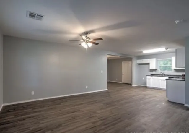 Photo 4 of Single family home for sale at 619 S 102Nd East Eastavenue, Tulsa, OK 74128 | MLS# 2631128 | Listing updated on 2026-08-22