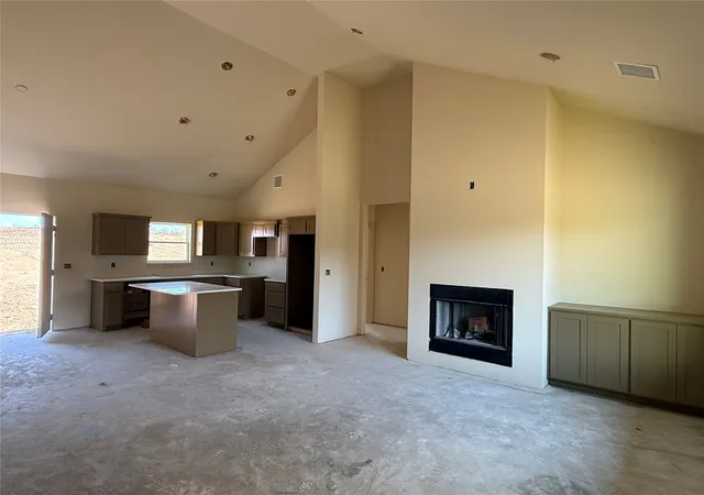 Photo 2 of Sale Pending at 5472 S Gulick St, Muskogee, OK 74403 | MLS# 2628612 | Listing updated on 2026-10-08