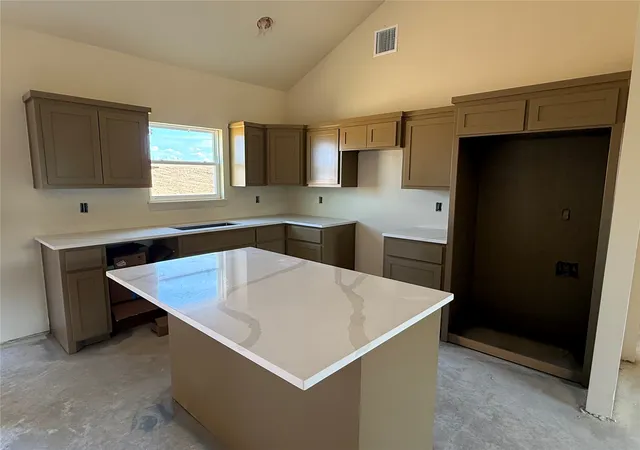 Photo 3 of Sale Pending at 5472 S Gulick St, Muskogee, OK 74403 | MLS# 2628612 | Listing updated on 2026-10-08