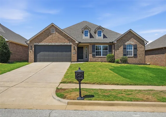 Photo 1 of Single family home for sale at 312 E Fargo St, Broken Arrow, OK 74012 | MLS# 2630857 | Listing updated on 2026-08-22