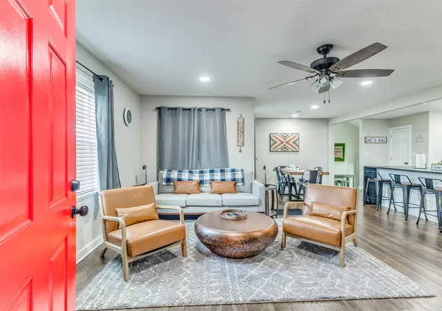 Photo 3 of Single family home for sale at 3819 E 15Th St, Tulsa, OK 74112 | MLS# 2631208 | Listing updated on 2026-08-22