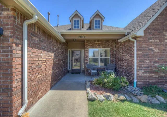 Photo 2 of Sale Pending at 7007 N 120th Eastavenue, Owasso, OK 74055 | MLS# 2630908 | Listing updated on 2026-08-26