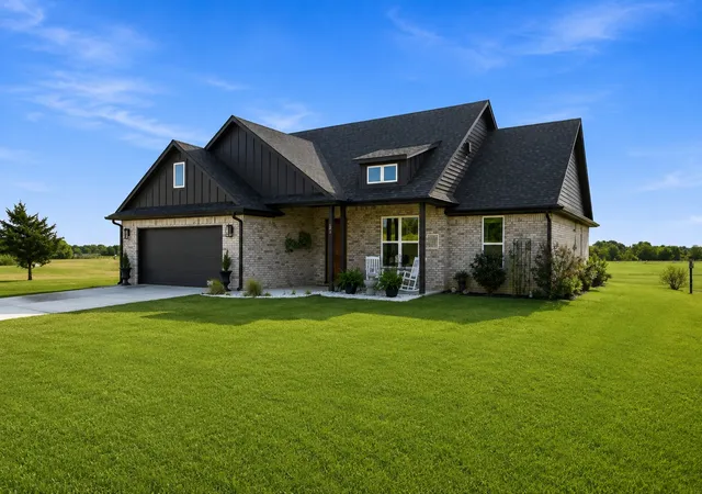 2nd image of 131 Paralee St, Durant, OK 74701 | MLS# 2631233