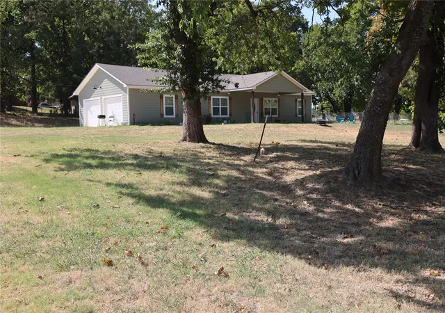 Photo 3 of Single family home for sale at 231 S Meadors Ave, Ada, OK 74820 | MLS# 2631215 | Listing updated on 2026-08-25