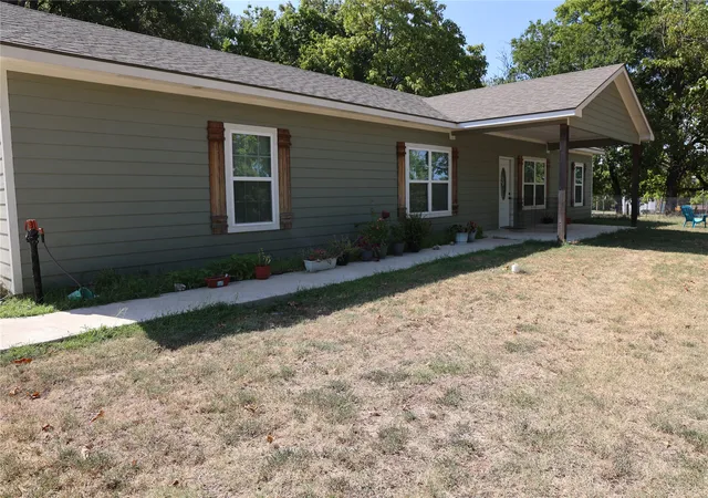 Photo 3 of Single family home for sale at 231 S Meadors Ave, Ada, OK 74820 | MLS# 2631215 | Listing updated on 2026-08-25