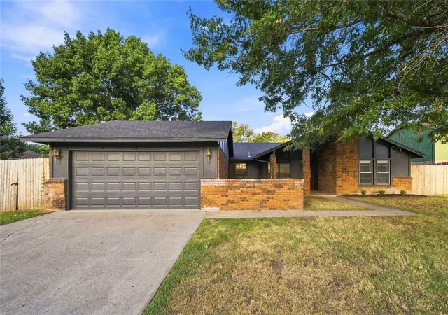 Photo 3 of Single family home for sale at 303 E Gawf Ln, Muskogee, OK 74403 | MLS# 2631254 | Listing updated on 2026-10-01