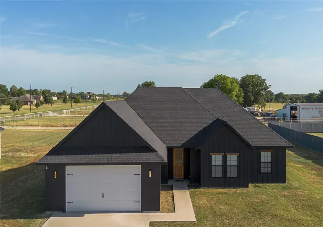 1st image of 33 Bull Run, Calera, OK 74730 | MLS# 2630833