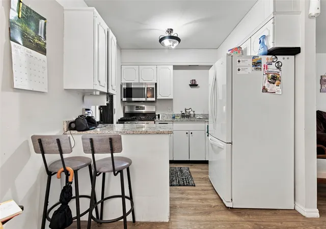 Listing Photo 4 - Condo for sale in building located at 4517 S Peoria Ave, Tulsa, OK 74105 - Unit #23