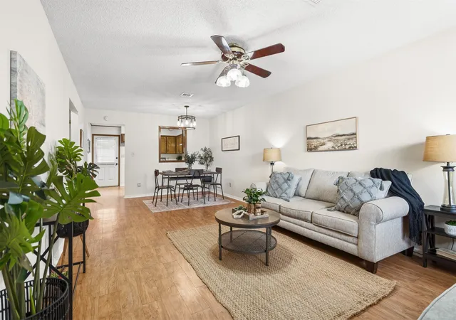 2nd image of 1419 N Stoneridge Manor, Ardmore, OK 73401 | MLS# 2631251