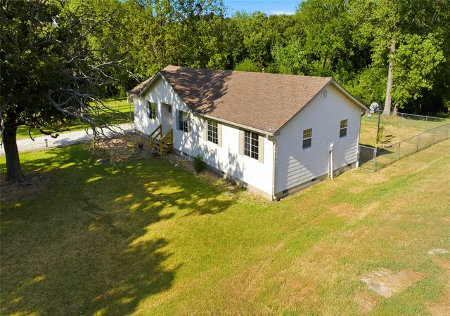 Photo 4 of Single family home for sale at 13818 County Road 3590, Ada, OK 74820 | MLS# 2629848 | Listing updated on 2026-09-22