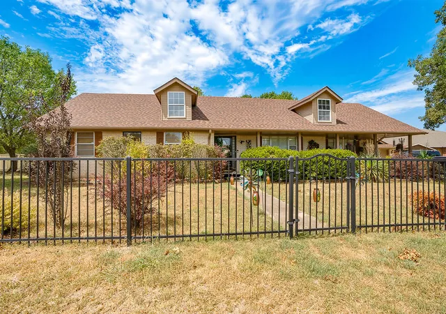 Photo 2 of Single family home for sale at 623 N Main, Ada, OK 74820 | MLS# 2630475 | Listing updated on 2026-08-25