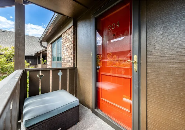 Photo 2 of Condo for sale at 3 Woodard Blvd #204, Tulsa, OK 74114 | MLS# 2631095 | Listing updated on 2026-08-25
