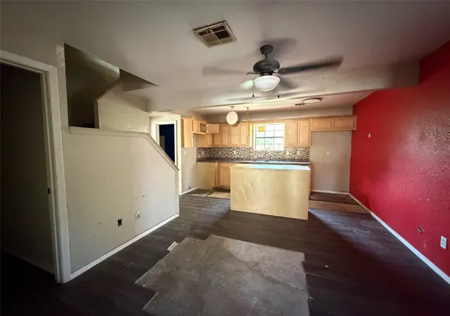 Photo 3 of Single family home for sale at 505 Avalon, Vian, OK 74962 | MLS# 2631365 | Listing updated on 2026-08-25